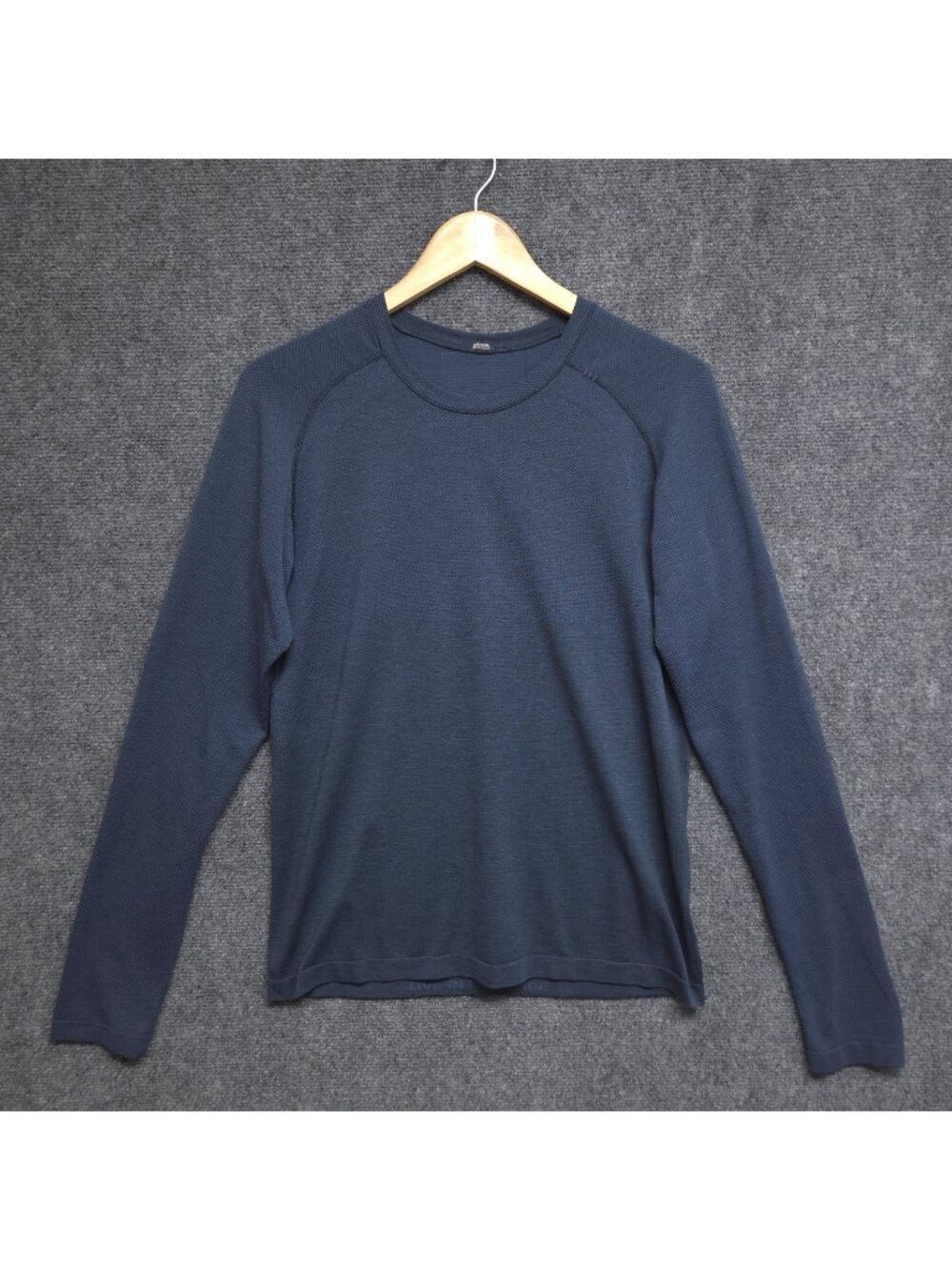 Lululemon Shirt Mens Small Navy Blue Metal Vent Tech Long Sleeve Performance Gym